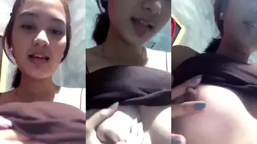 Bokep Indo ABG Cantik Remas Dada Depan Cermin poster