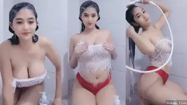 Main Jari Sendiri Di Kamar Mandi Sempit 2026 Hot poster